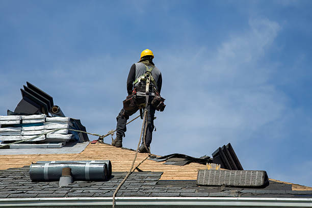Professional Roofing technician working in Oakhurst, CA